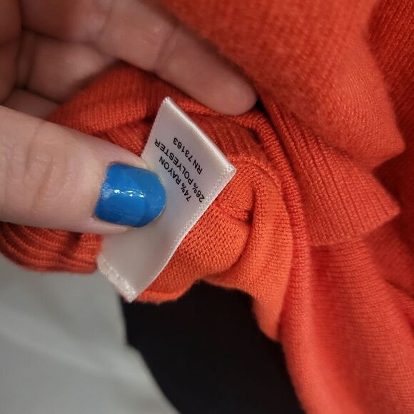 Sporty light weight orange and white sweater cable and gauge - Picture 7 of 7